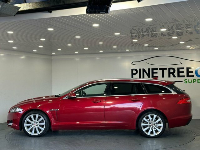 Jaguar XF 2.2D Portfolio Sportbrake Euro 5 OV15OLG Red #4