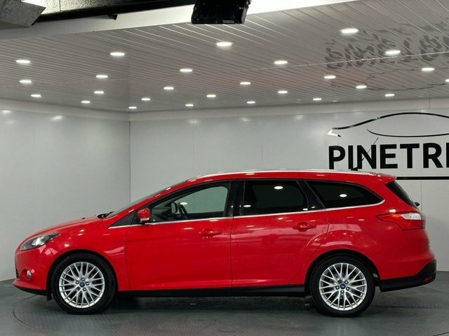 Ford Focus 1.0T Ecoboost Zetec Estate Euro VE62OET Red #3