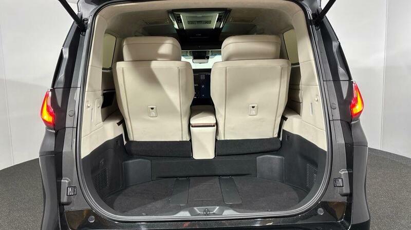 Lexus LM 350H 2.5 White #9