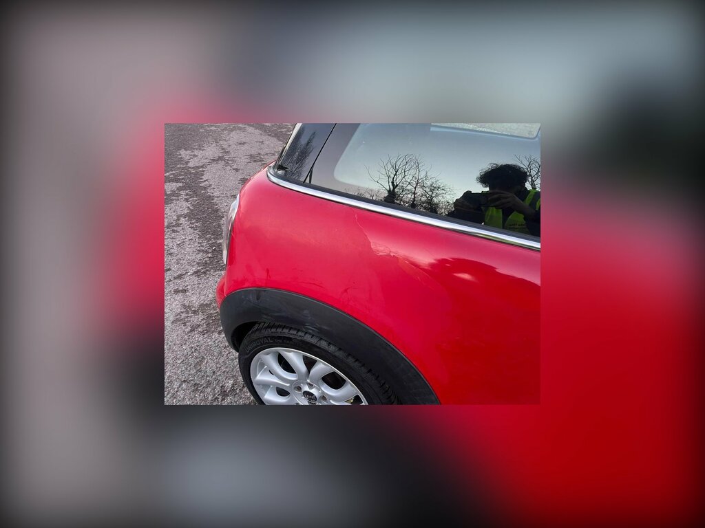 Mini Hatch Cooper 3-Door VU07KFX Red #4