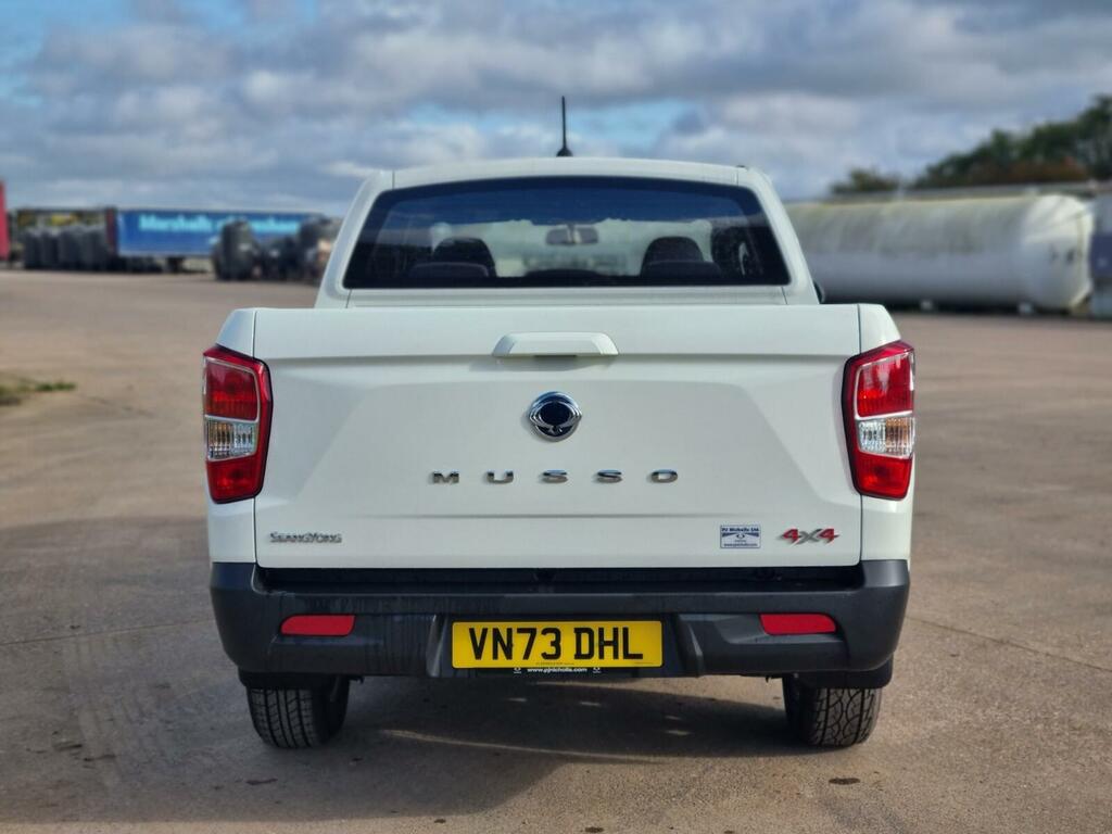 SsangYong Musso 2.2 Double Cab Pick Up Ex White #5
