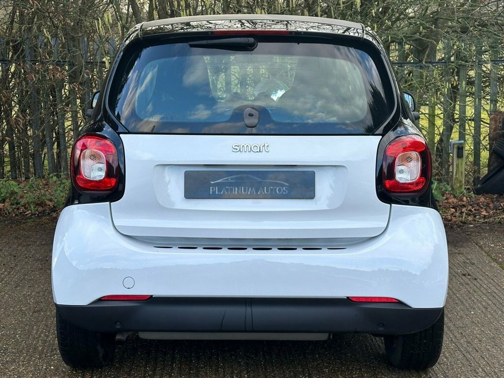 Smart Fortwo Coupe 1L Passion White #6
