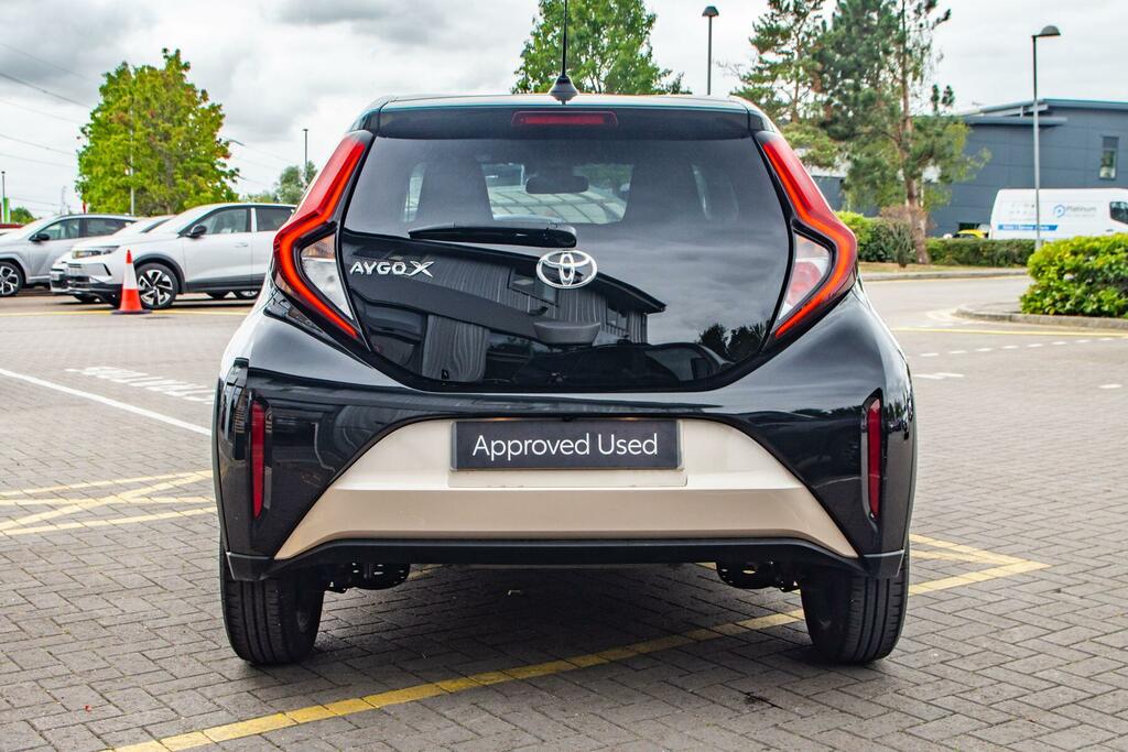 Toyota Aygo X 1.0 Vvt-i Edge Euro 6 Ss YP24BLV Brown #4