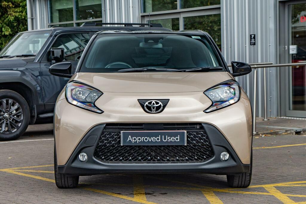 Toyota Aygo X 1.0 Vvt-i Edge Euro 6 Ss YP24BLV Brown #5