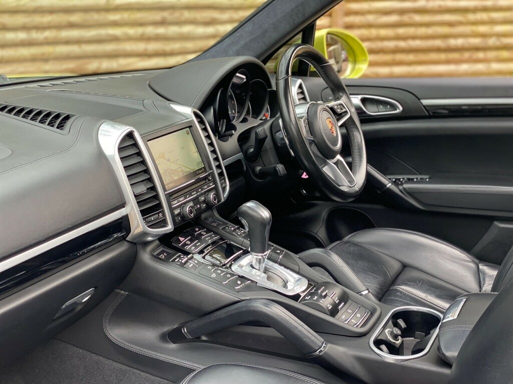 Porsche Cayenne V6 Gts Tiptronic Green #3