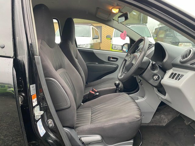 Nissan Pixo 1.0 N-tec Euro 5 Black #6