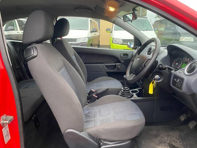 Ford Fiesta 1.25 Studio Red #6