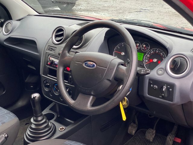 Ford Fiesta 1.25 Studio Red #5