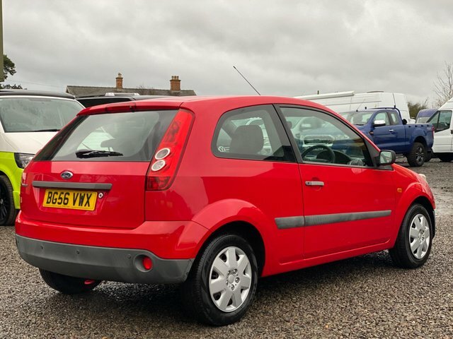 Ford Fiesta 1.25 Studio Red #4