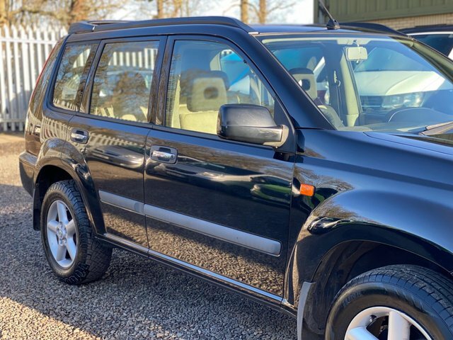 Nissan X-Trail 2.0I Se Green #22