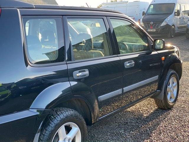 Nissan X-Trail 2.0I Se Green #28