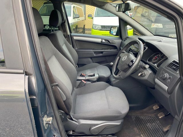 Vauxhall Zafira 1.8 16V Exclusiv Mpv Euro 5 140 Grey #6