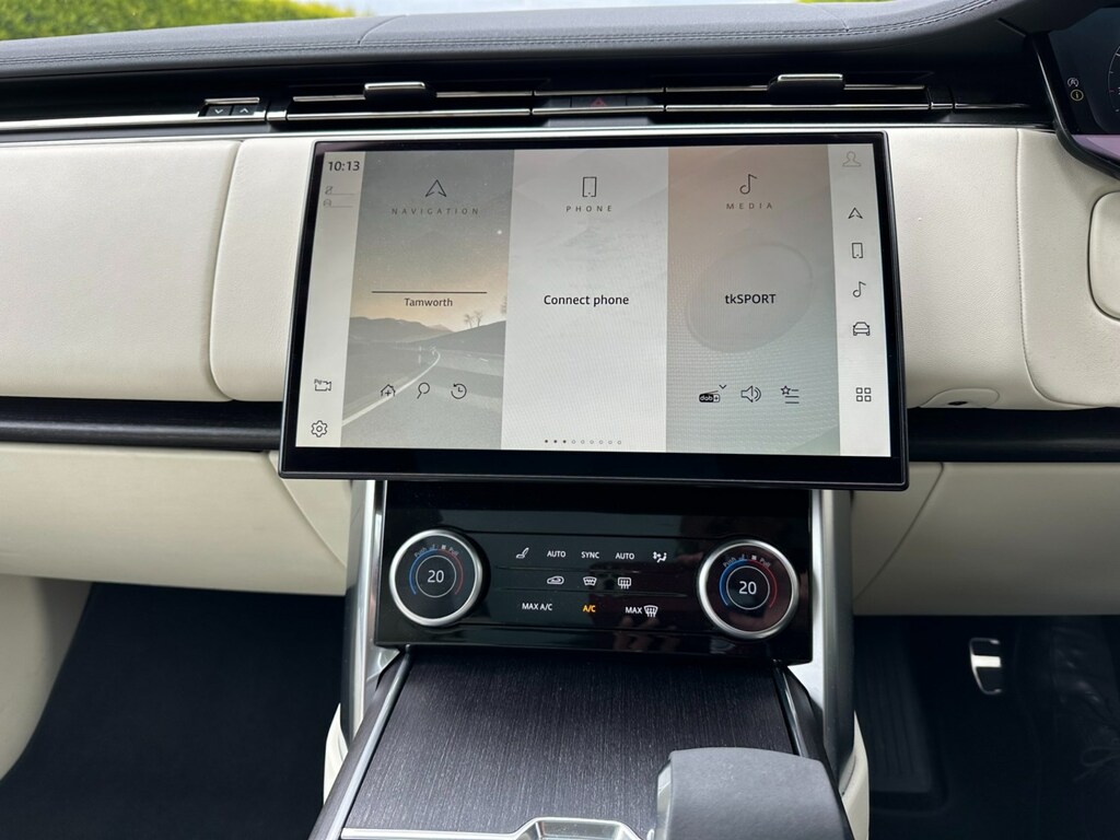 Land Rover Range Rover 3.0 D350 Se FX22SWF #2