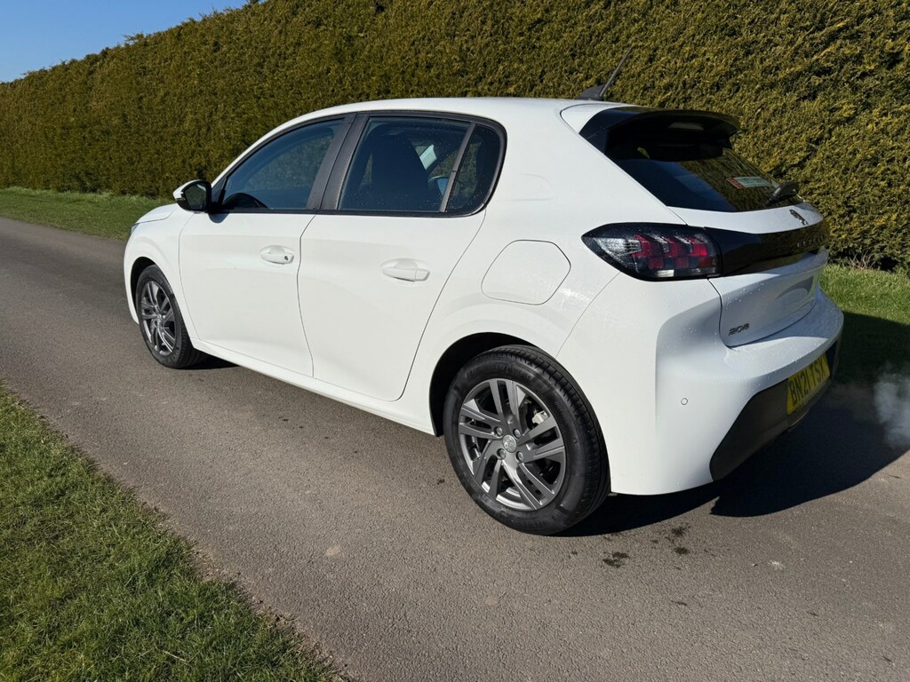 Peugeot 208 1.2 Puretech 100 Active Premium BN21TSX White #4