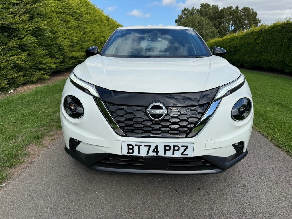 Nissan Juke 1.6 Hybrid Tekna BT74PPZ #2