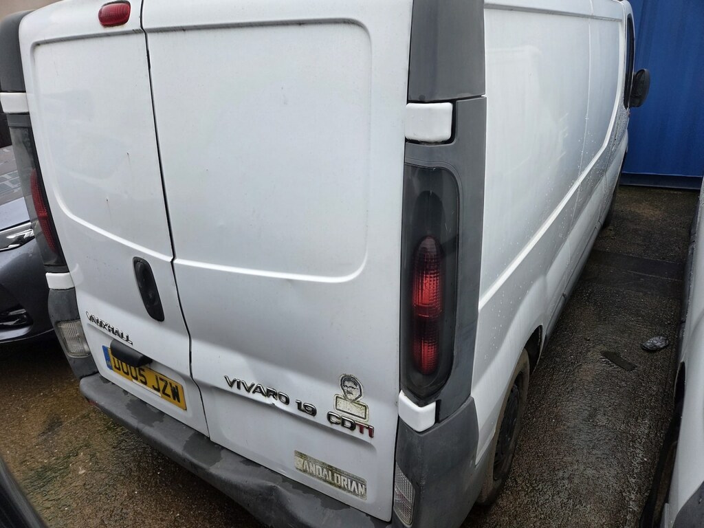 Vauxhall Vivaro 1.9Cdti 100Ps Van 2.9T DU05JZW #6
