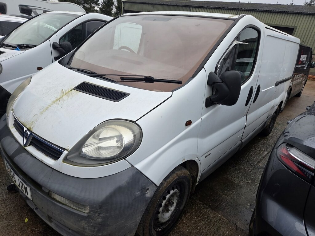 Vauxhall Vivaro 1.9Cdti 100Ps Van 2.9T DU05JZW #4