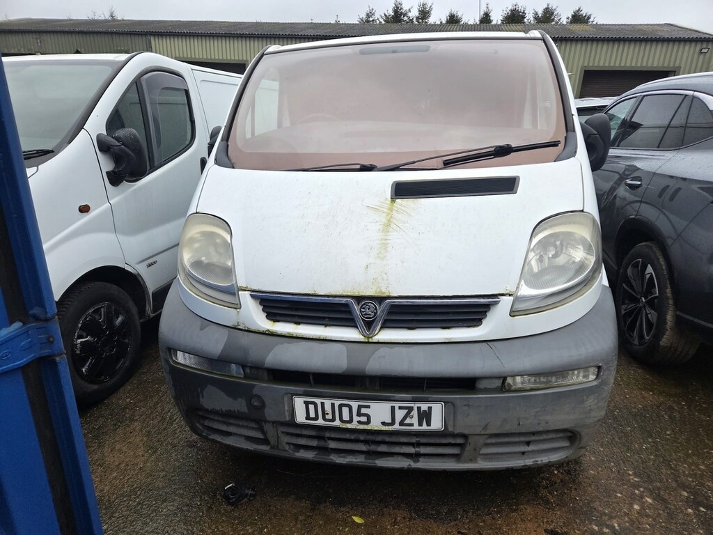 Vauxhall Vivaro 1.9Cdti 100Ps Van 2.9T DU05JZW #3