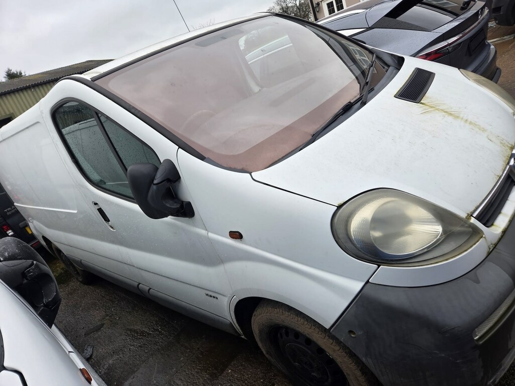 Vauxhall Vivaro 1.9Cdti 100Ps Van 2.9T DU05JZW #2