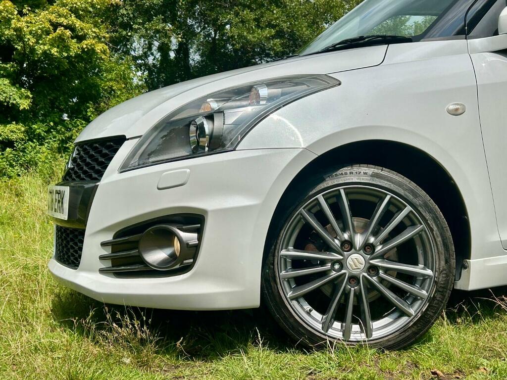 Suzuki Swift Hatchback 1.6Sport1owner-7suzuki Svs-xenons-nav CT16ERK White #2
