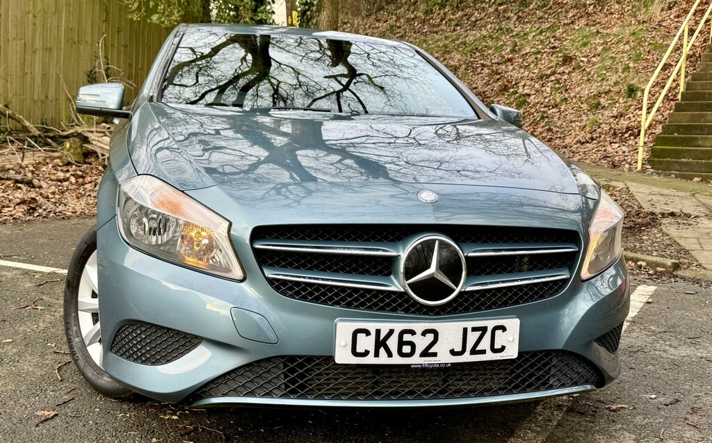 Mercedes-Benz A Class Hatchback A180 Seonly 20K-12svs-leather-20taxs Blue #2