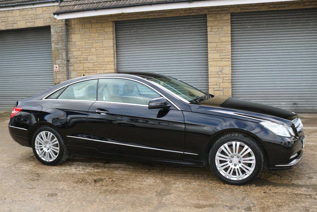 Mercedes-Benz E Class 3.0 Cdi V6 Blueefficiency Se G-tronic Euro 5 Black #3