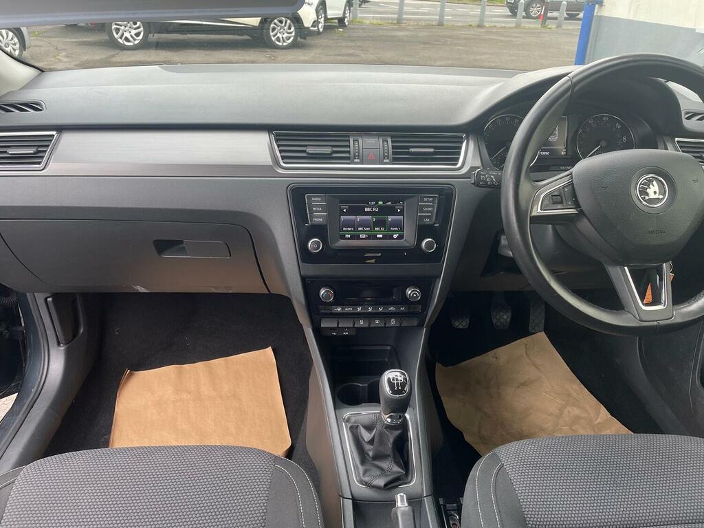 Skoda Rapid Hatchback 1.6 Tdi Se L 2016 OV16PLN Grey #5