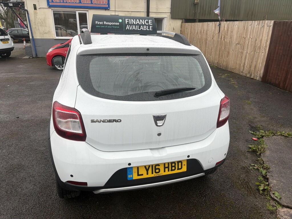 Dacia Sandero Stepway Hatchback 0.9 Stepway Laureate Tce 90 2016 LY16HBD White #4