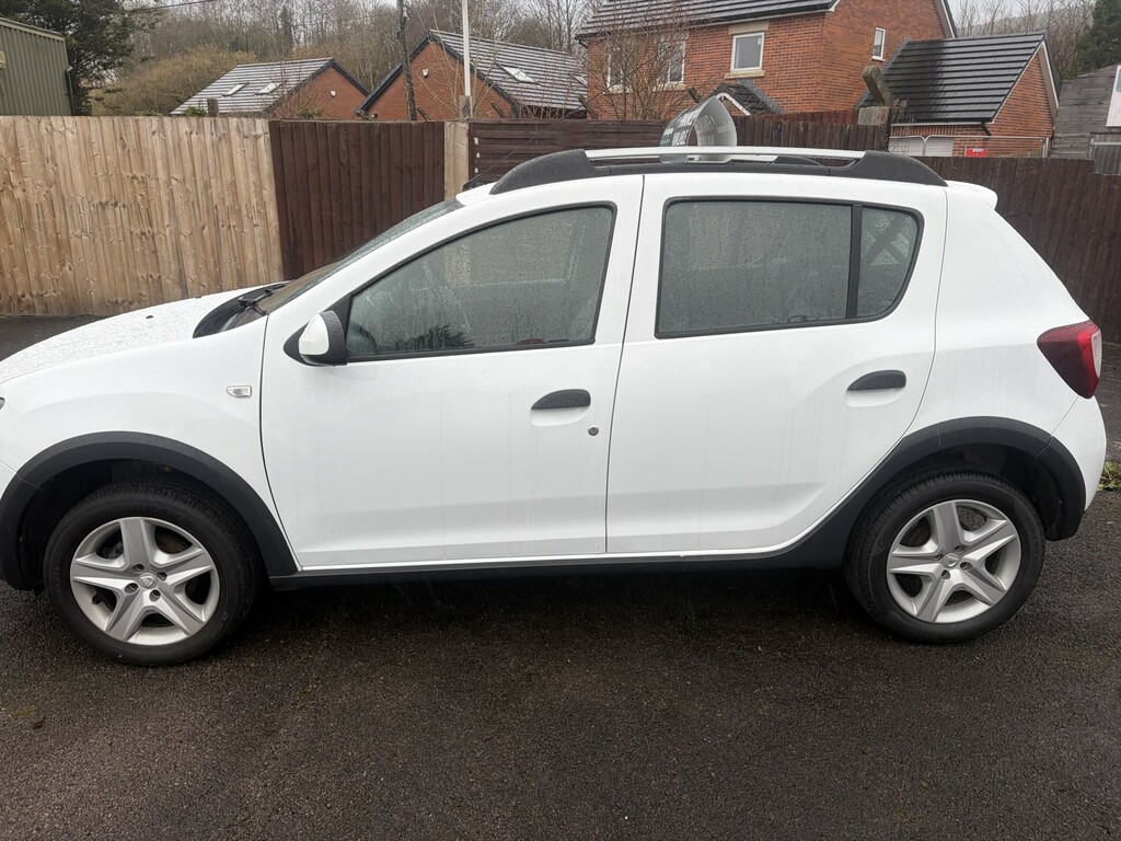 Dacia Sandero Stepway Hatchback 0.9 Stepway Laureate Tce 90 2016 LY16HBD White #6