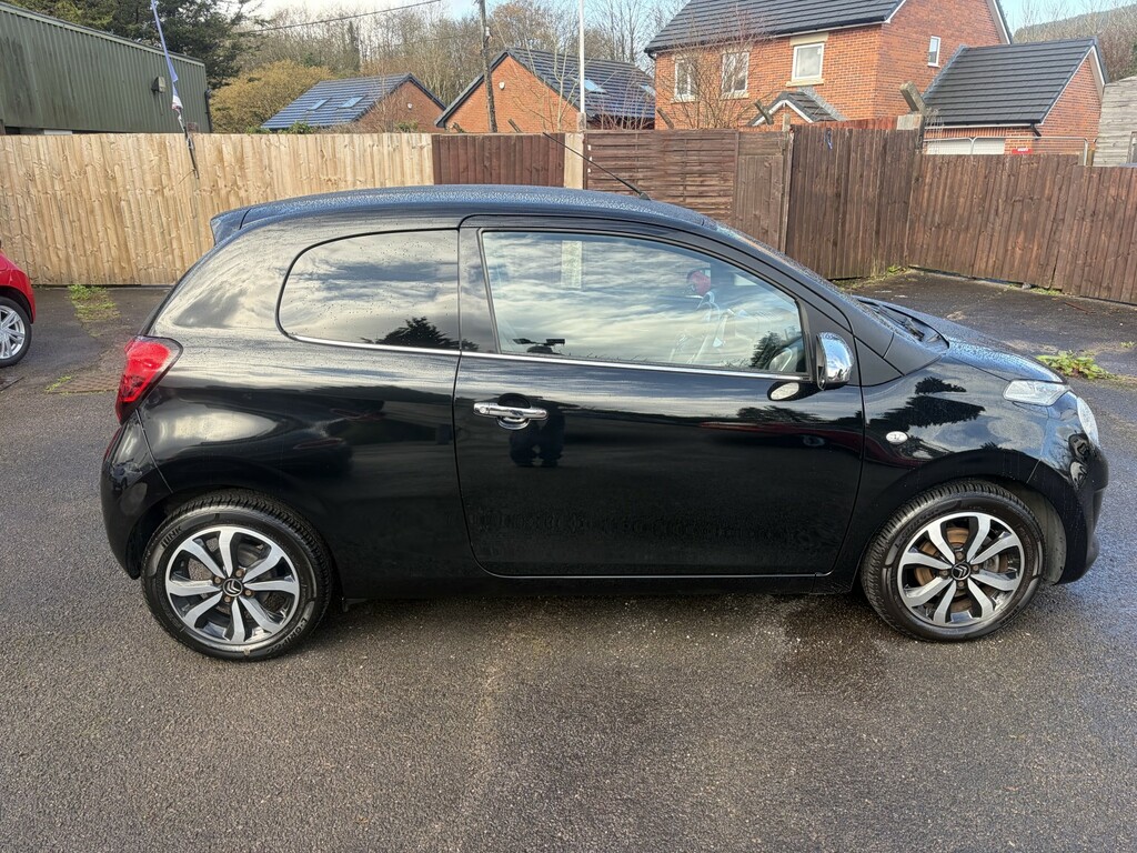 Citroen C1 Hatchback 1.2 Puretech Flair 2018 Black #2