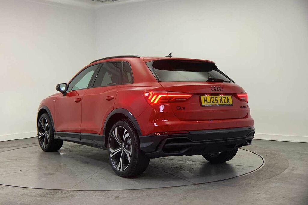 Audi Q3 Black Edition 35 Tfsi 150 Ps S Tronic - 2024 25 HJ25KZA Red #3
