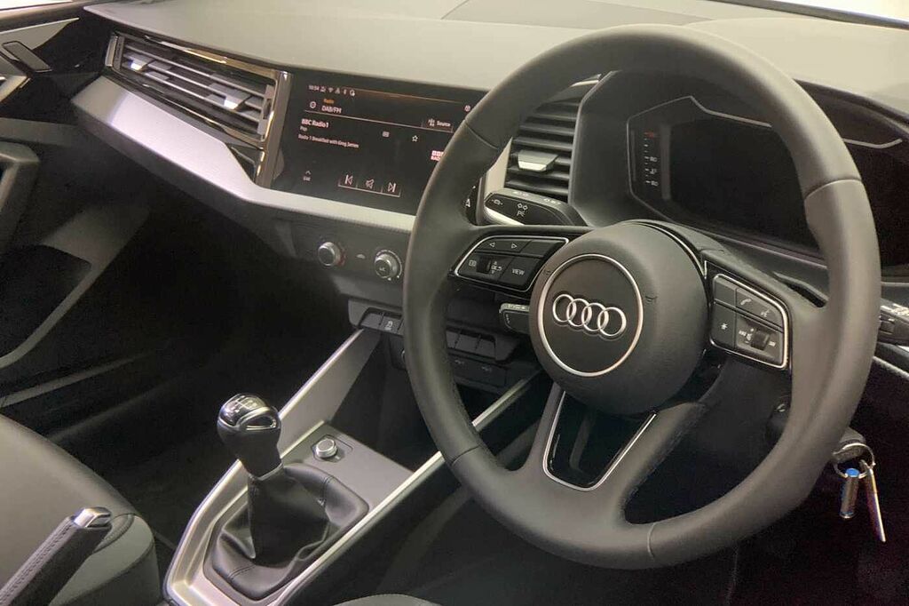 Audi A1 Sport 25 Tfsi 95 Ps 5-Speed - 2024 25 HG25DXJ White #6