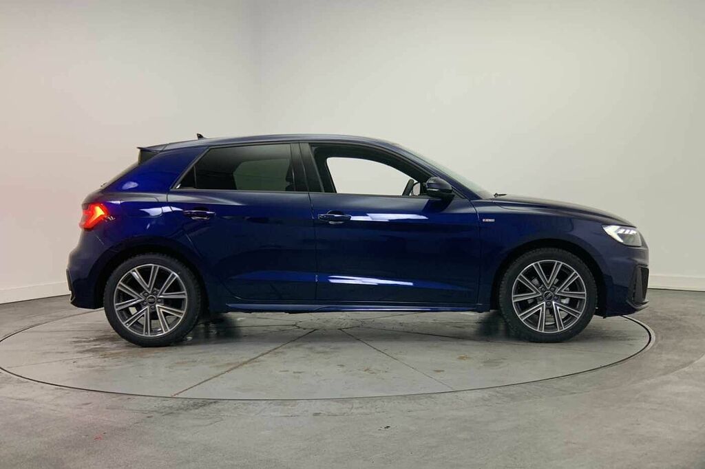 Audi A1 S Line 25 Tfsi 95 Ps 5-Speed - 2024 25 HG25ONC Blue #4