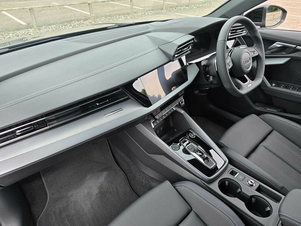 Audi A3 S Line 30 Tfsi 116 Ps S Tronic - 2025 WG25TYF Black #2