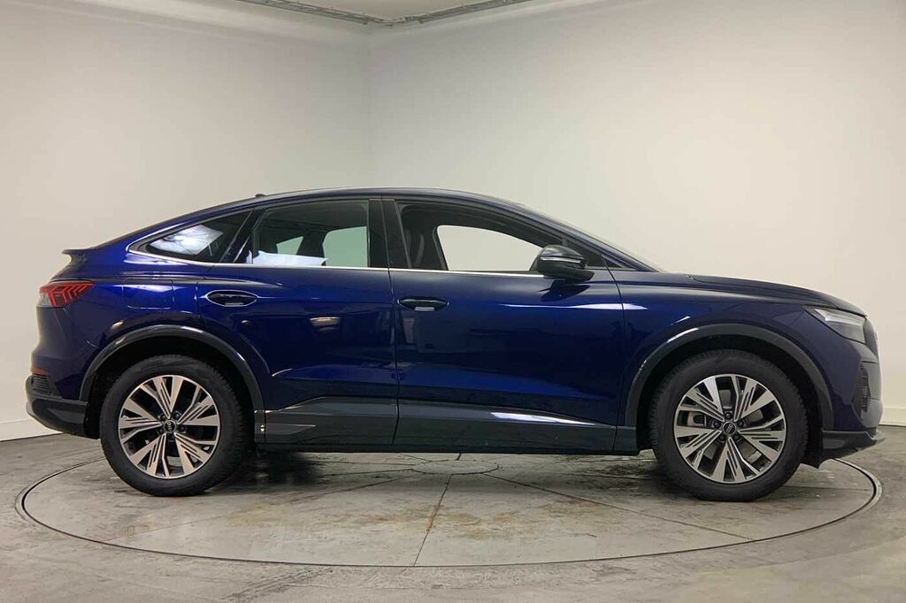 Audi Q4 E Tron Q4 Sportback Sport 45 E-tron Quattro 210,00 Kw - 2 Blue #4