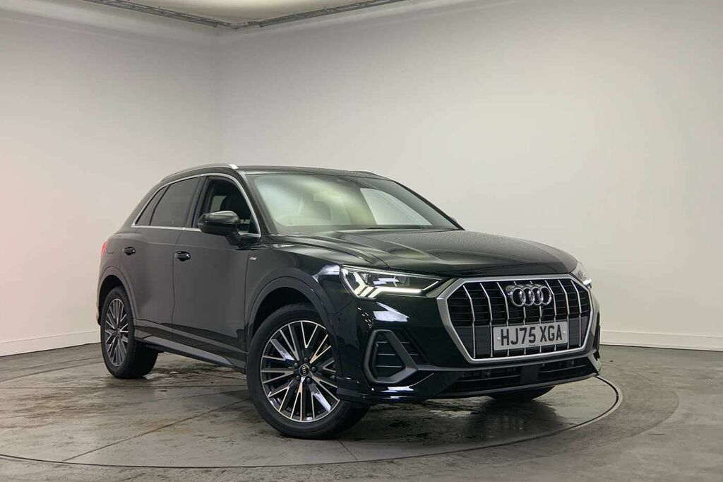 Audi Q3 S Line 35 Tfsi 150 Ps 6-Speed - 2024 Black