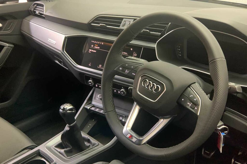 Audi Q3 S Line 35 Tfsi 150 Ps 6-Speed - 2024 Black #6