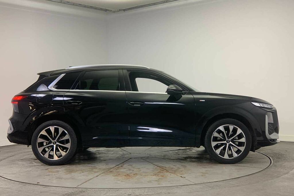 Audi Q3 Suv S Line Tfsi 150 Ps S Tronic - 2024 HJ75YDY Black #4