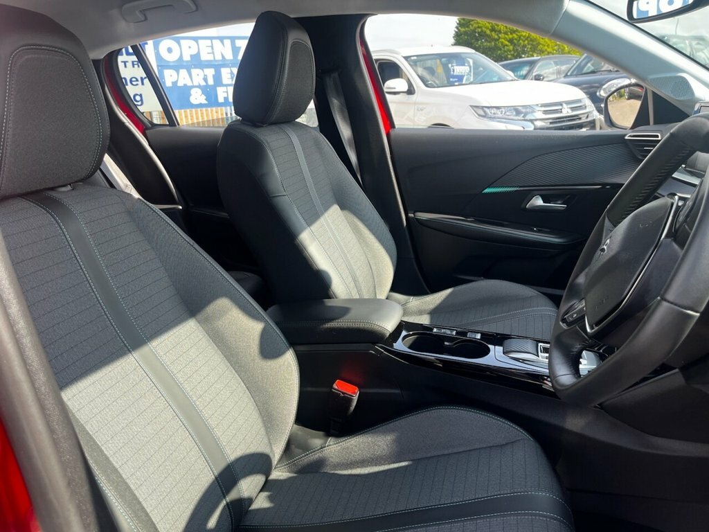 Peugeot 208 1.2L Allure Premium KM73XZN Red #3