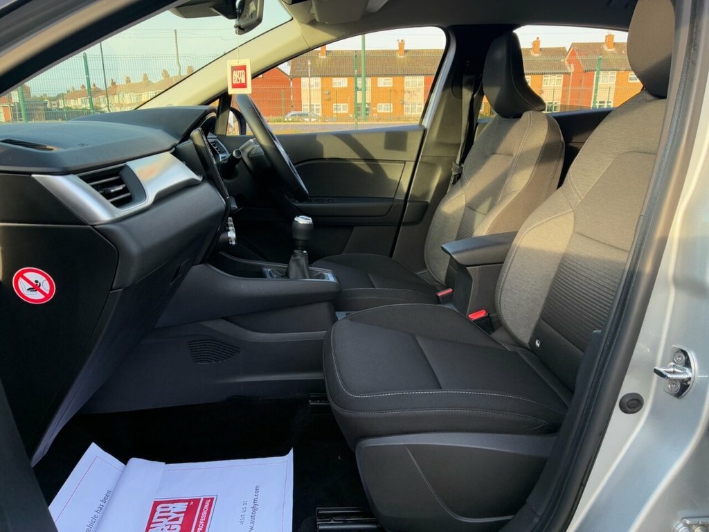 Renault Captur 1.5L Iconic HV20CFD Grey #3