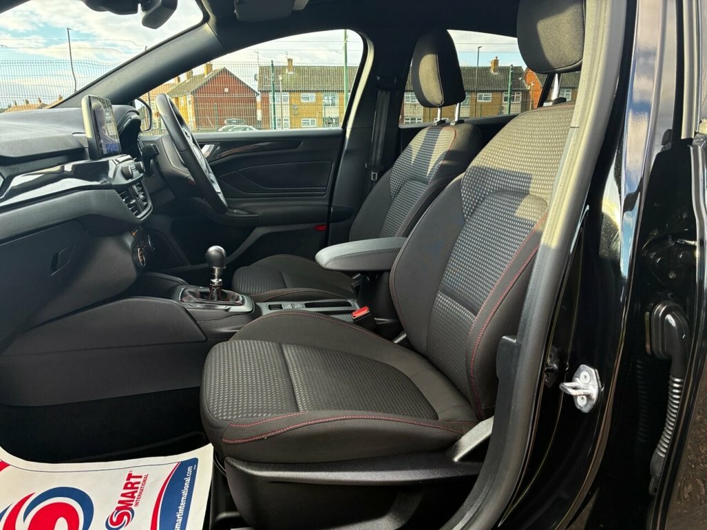 Ford Focus 1L St-line Edition BG71GDV Black #4