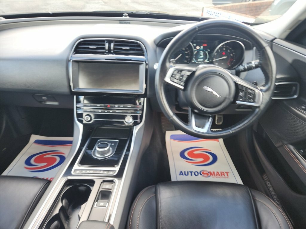 Jaguar XE 2L Prestige LC19VCZ Black #5