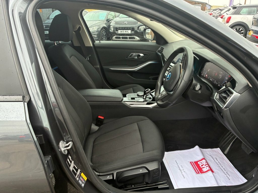 BMW 3 Series 2L Se Pro YB71EHX Grey #3