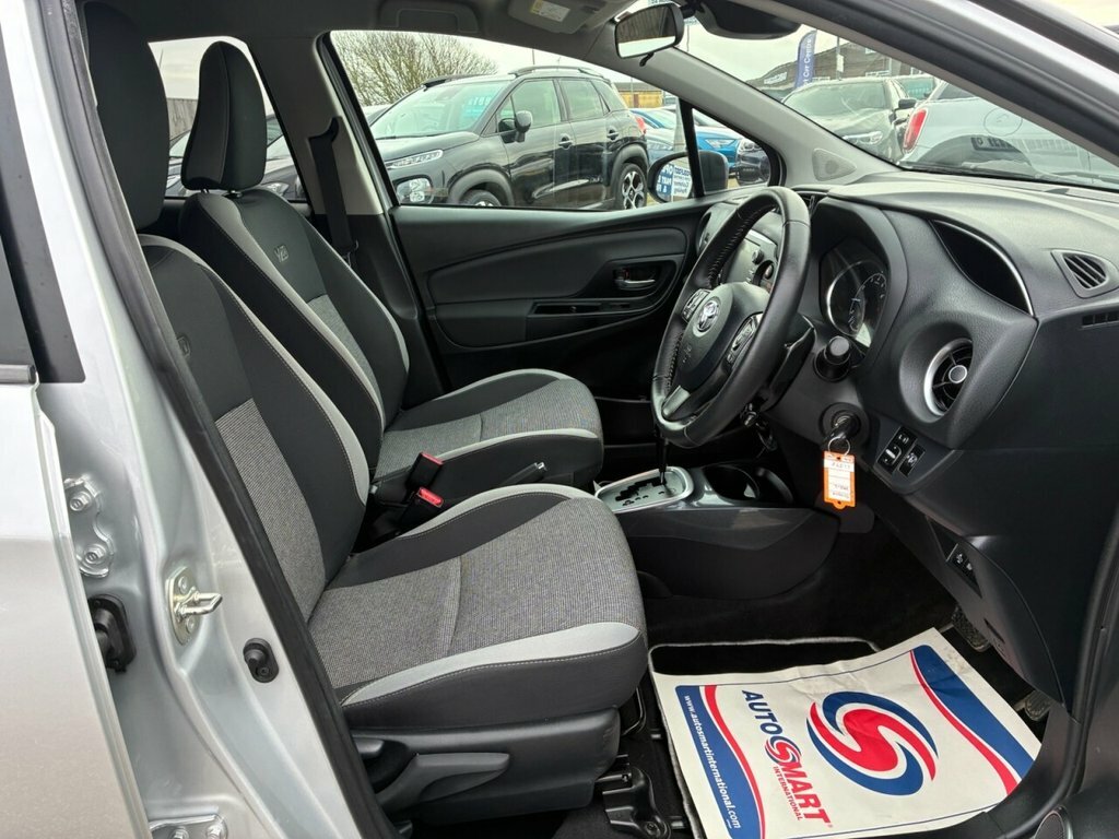 Toyota Yaris 1.5L Y20 Bi-tone Silver #3
