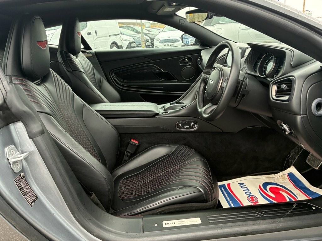 Aston Martin DB11 5.2L Null Silver #4