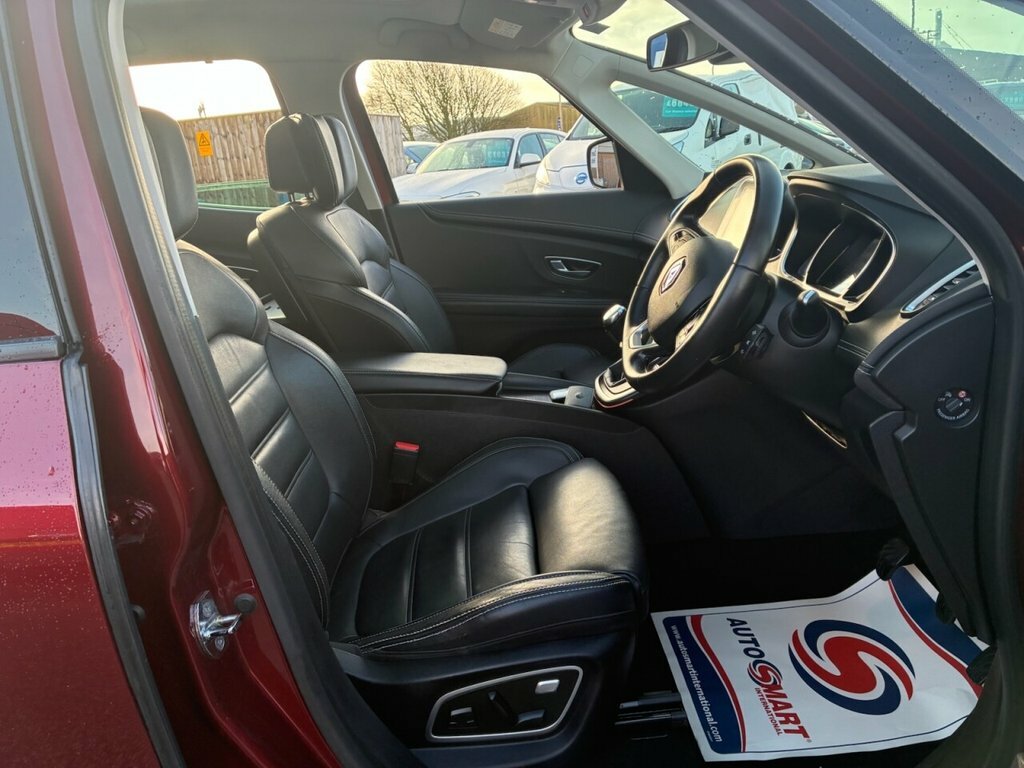 Renault Grand Scenic 1.5L Signature Nav Red #4