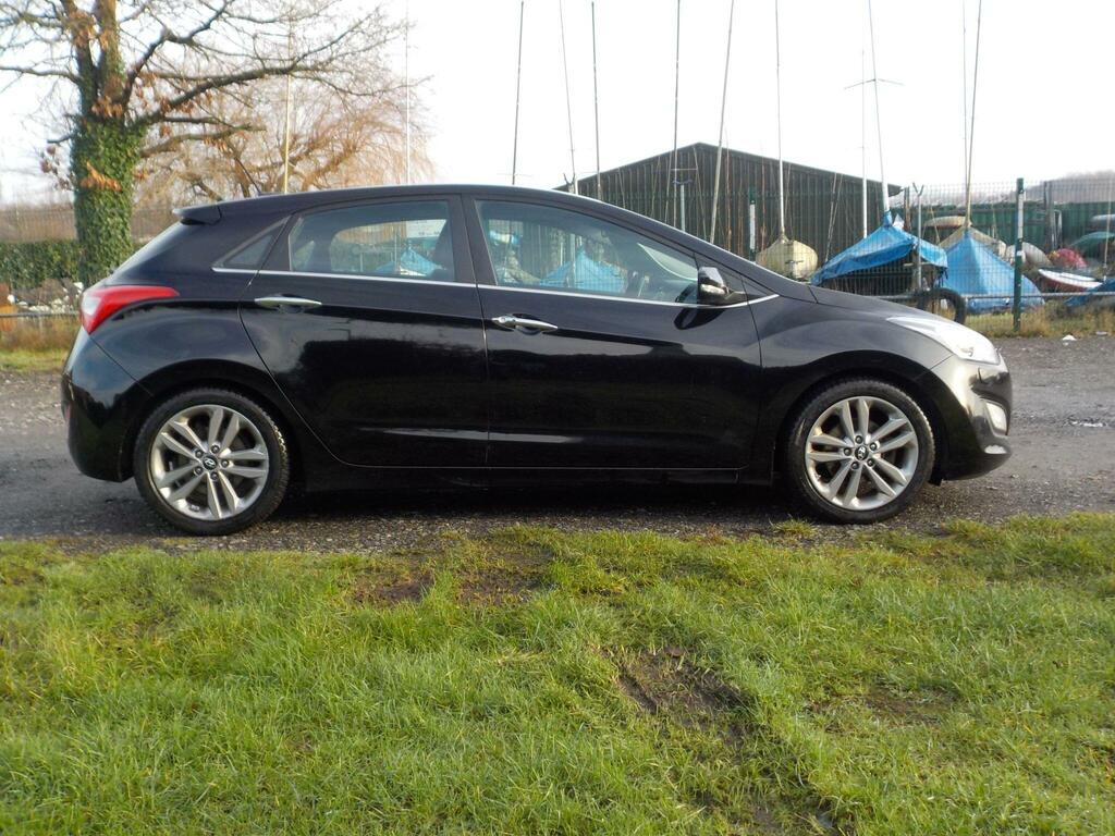 Hyundai I30 1.6 Crdi Blue Drive Premium Euro 6 S S EU65XKT Black #6