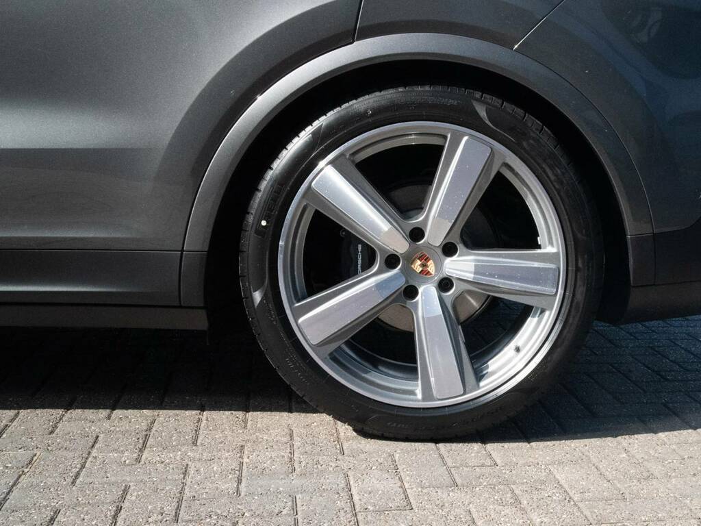 Porsche Cayenne Suv Grey #3