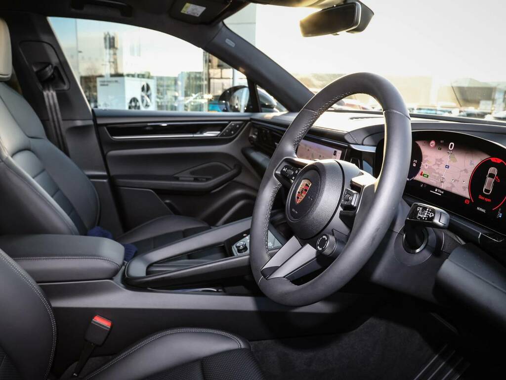 Porsche Macan 4 Electric Grey #5