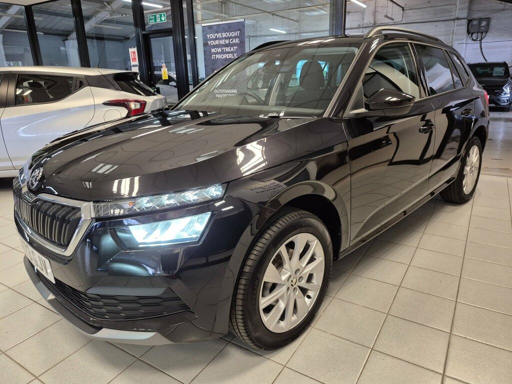 Skoda Kamiq 1.5 Tsi Act Se Drive Suv Dsg Euro 6 S Black #5